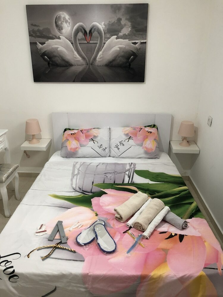 Luxury Halper R&a Apartment