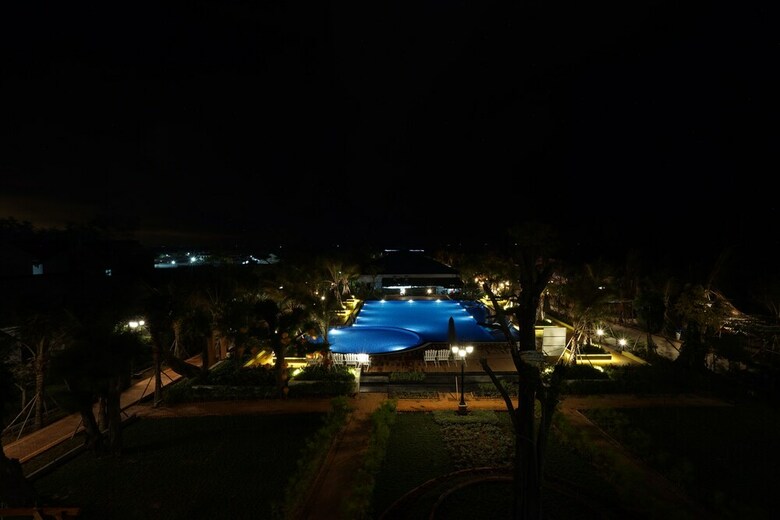 Hotel Honba Lagi Beach Resort
