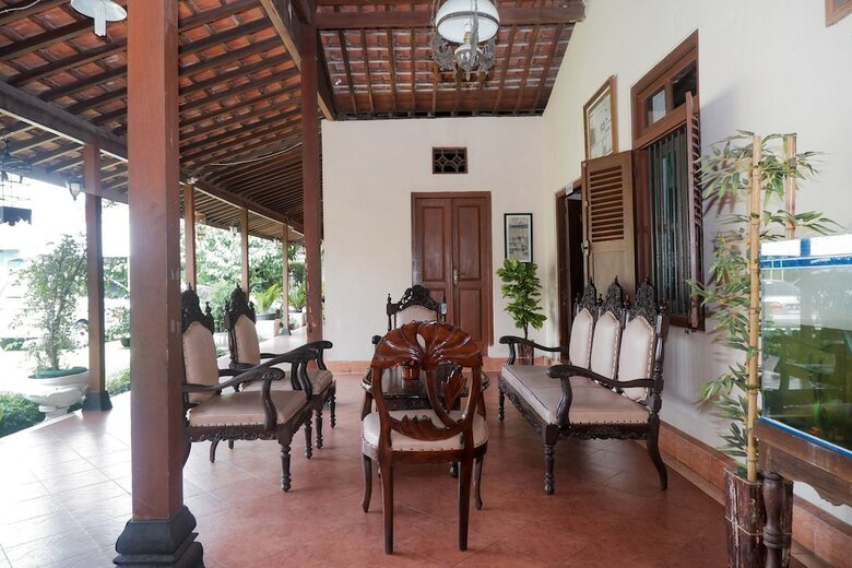 Hotel Oyo 405 Wisma Yosoputro