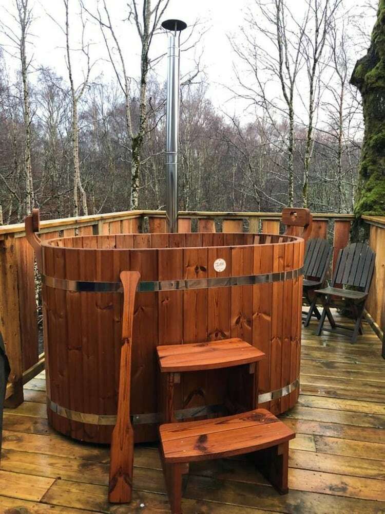 The Shepherds Hut + Hot Tub