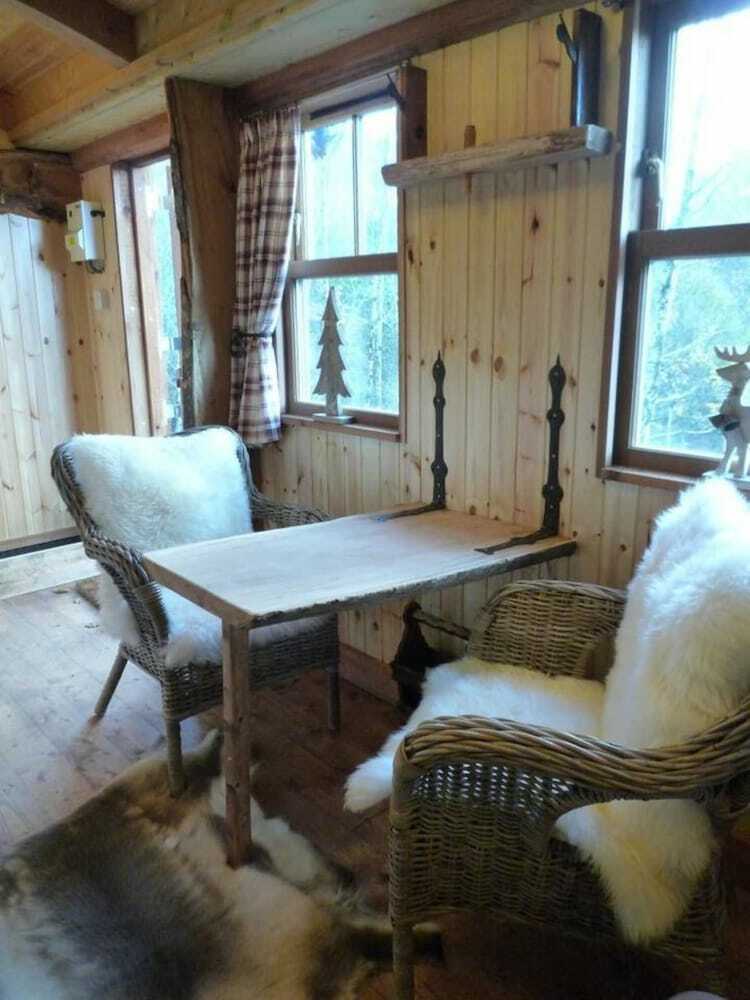 The Shepherds Hut + Hot Tub