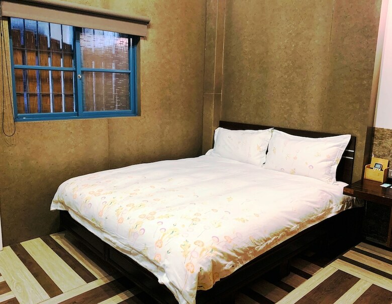 Hotel Old House Small Home