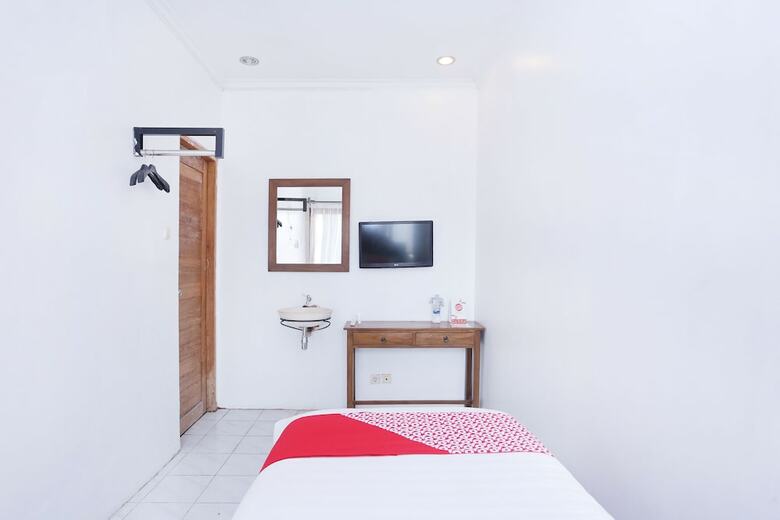 Hostal Oyo 426 Hotel Gading Resto