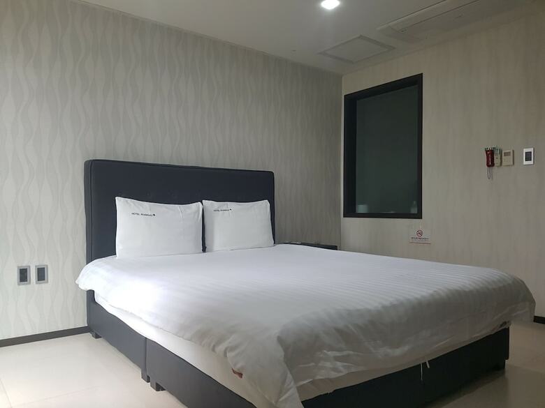 Hotel Rhangju