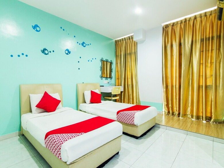 Oyo 880 Hotel Purple Town