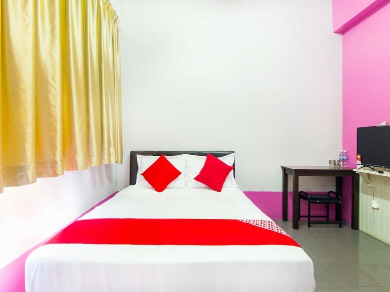 Oyo 880 Hotel Purple Town