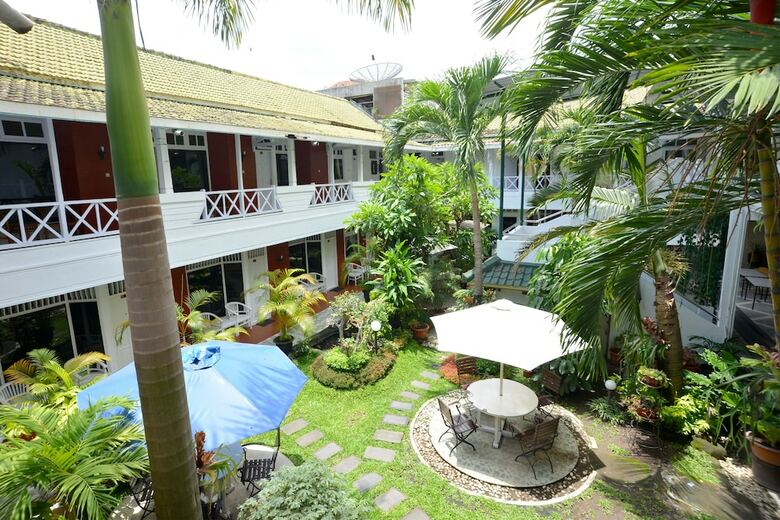 Hotel Bhinneka