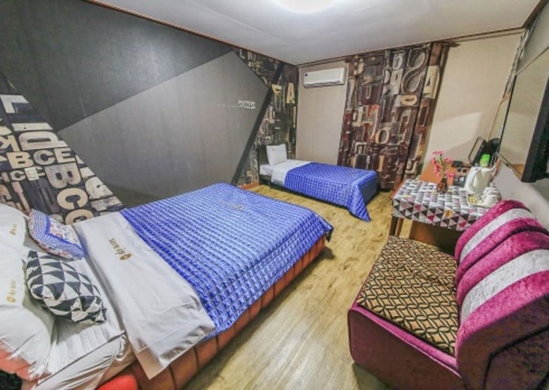 Hotel Sky Motel