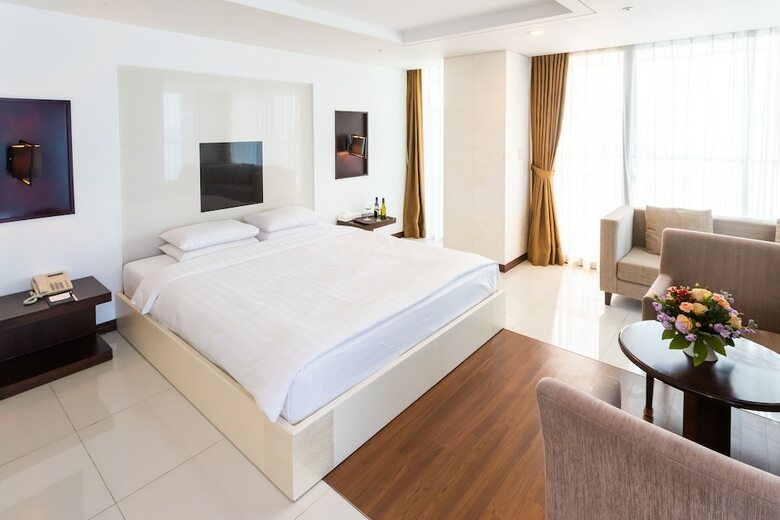 Sunset Business Hotel