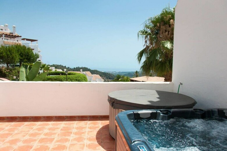 Apartamentos Beautiful Jacuzzi Holiday Home