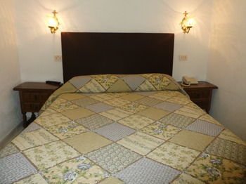 Hotel Conde