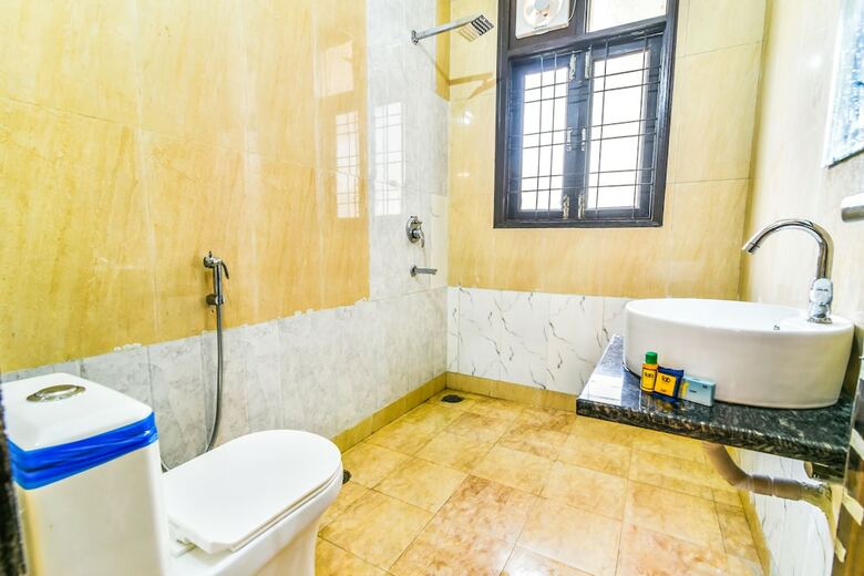 Fabhotel Laxmi Residency