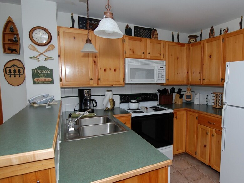 1br: Camp 4 # 18