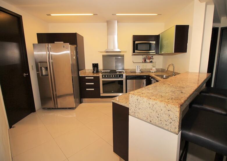 Downtown Apartment Oasis 12
