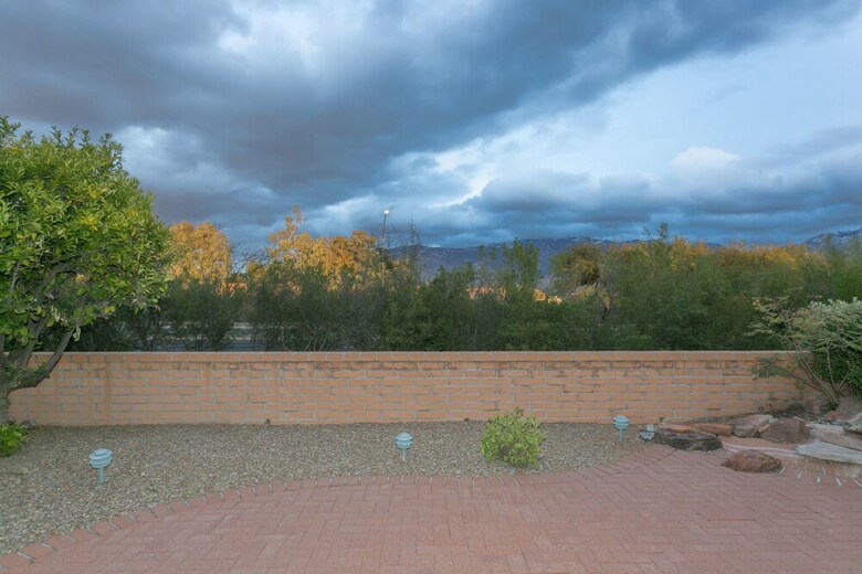 Oro Valley Oasis 2 Bedroom By Casago