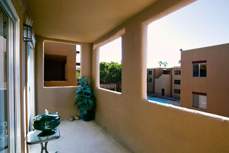 Desert Retreat 1br By Casago