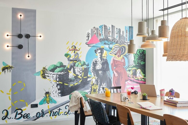 Hotel Moxy Patra Marina