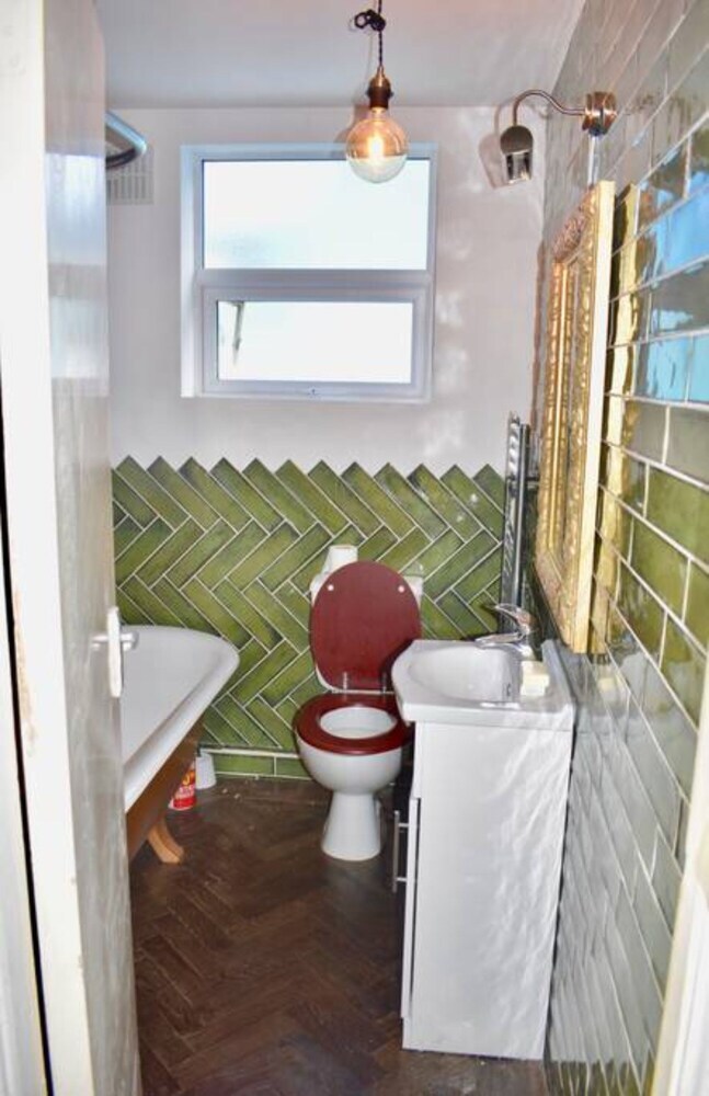 Renovated 2 Bedroom Home In The Liberties