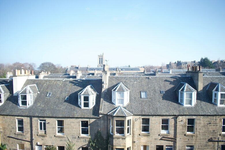 Newly Refurbished Edinburgh Apartment