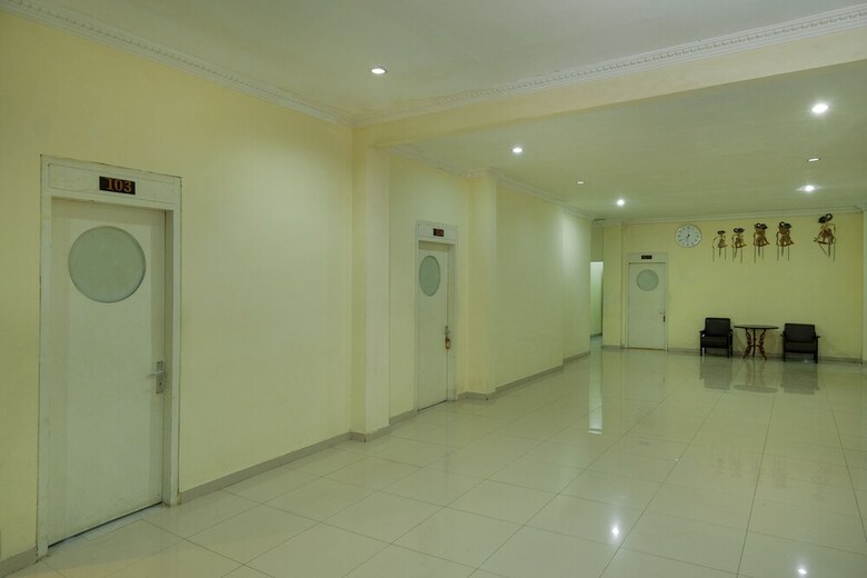 Hostal Oyo 561 Hotel Citra Indah