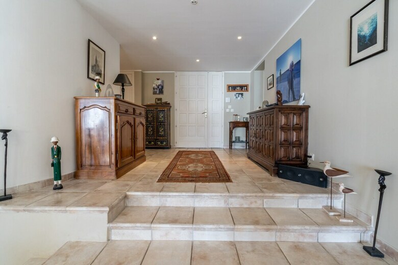 Homelly Propri�t� En Bord de Mer