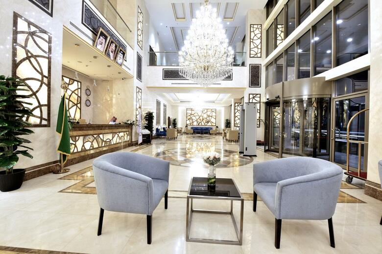 Iridium 70 Hotel