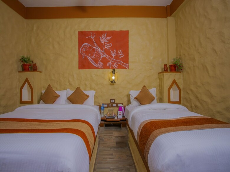 Oyo 325 Chitwan Botique Hotel