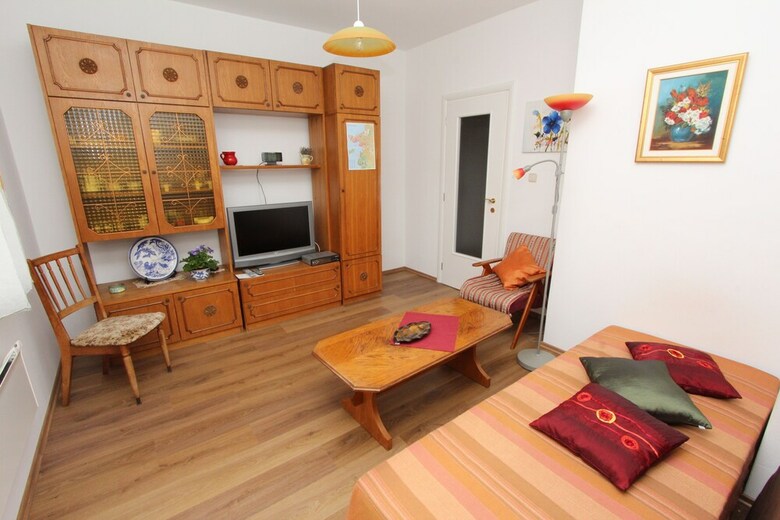 Apartment Dina