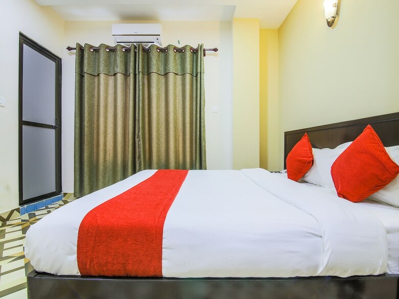 Hotel Oyo 315 Aadarsha Inn