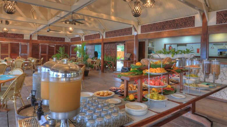 Hotel Erakor Island Resort & Spa