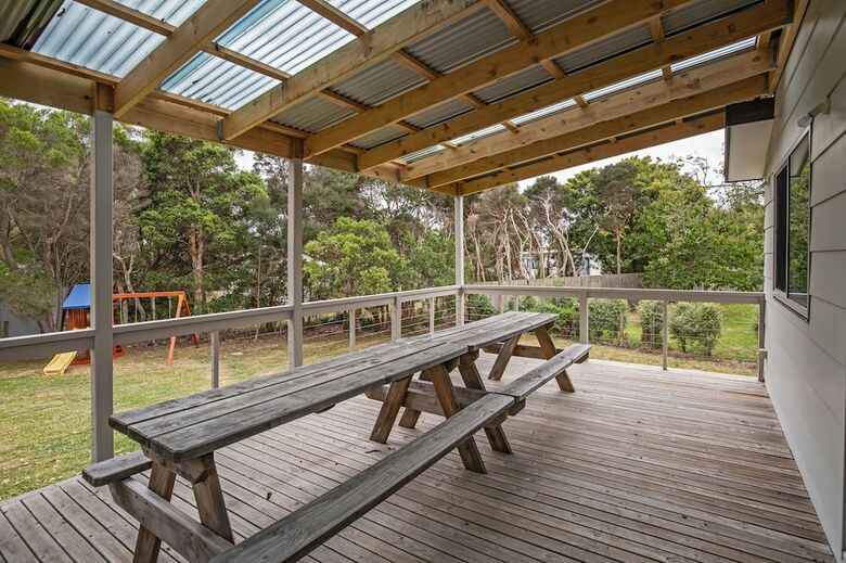 Bay Breeze Retreat