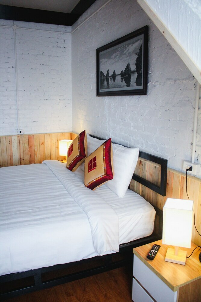 Hostal Aroma Ha Long Hostel