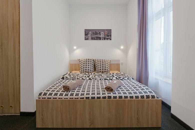 Hostal Hostel 70s And Queen Apartments