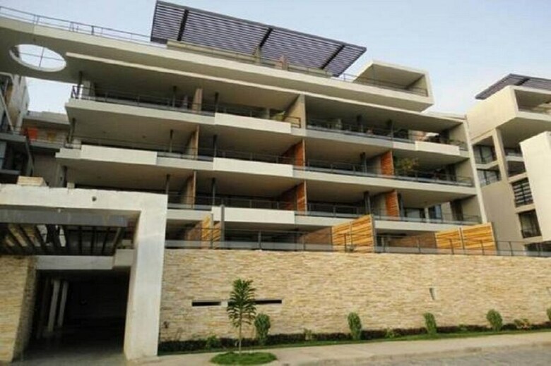 Apartamentos Sephir Blanc
