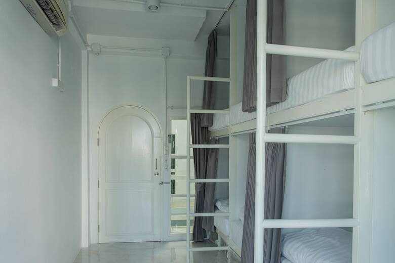 Hostal Young Money Hostel