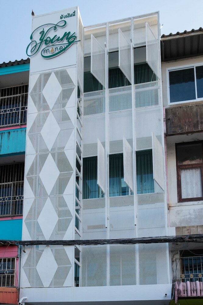 Hostal Young Money Hostel