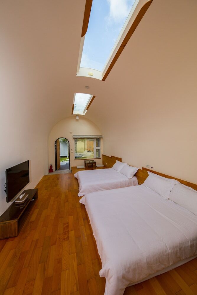 Caves B&B