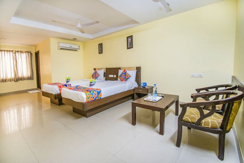 Fabhotel Pradha Grand