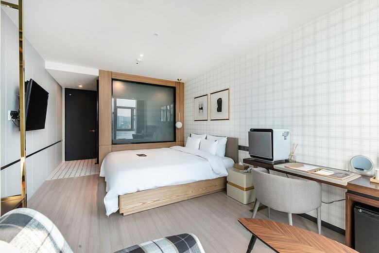 Hotel H Avenue Gwangalli Beach