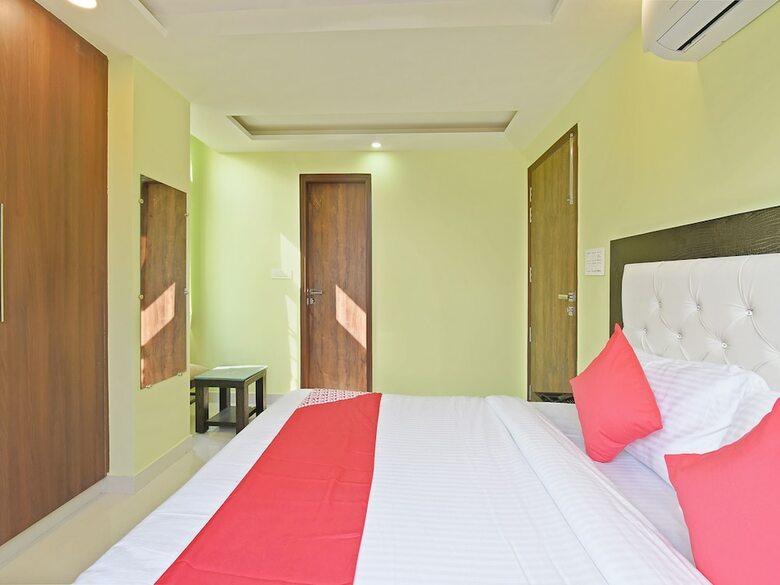 Hotel Oyo 22585 Flagship Sumit House