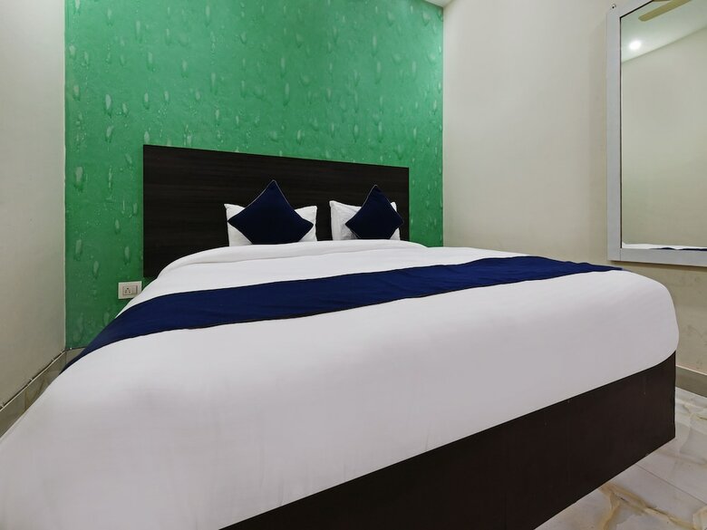 Hotel Silverkey Executive Stays 24038 B-56 Sector 22