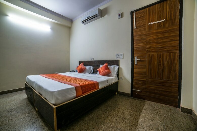 Hotel Oyo 14388 Uk Residency