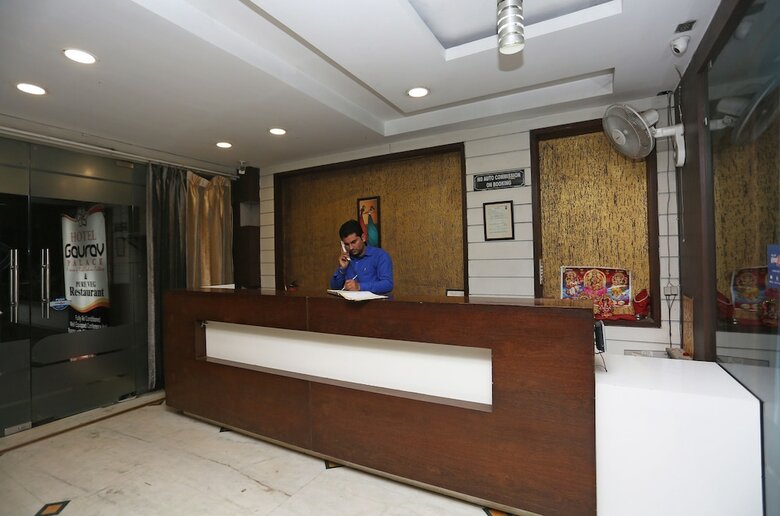Oyo 24646 Hotel Gaurav Palace