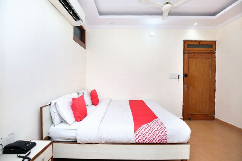 Oyo 22534 Hotel Diamond