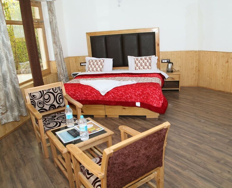 Hotel Glacier View Guest House