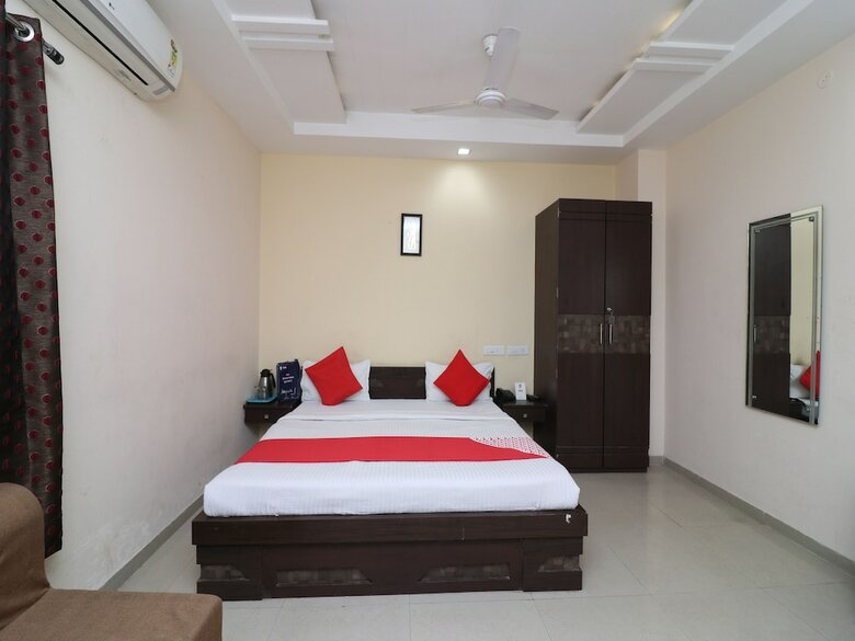 Oyo 22872 Hotel Shivam Fort View