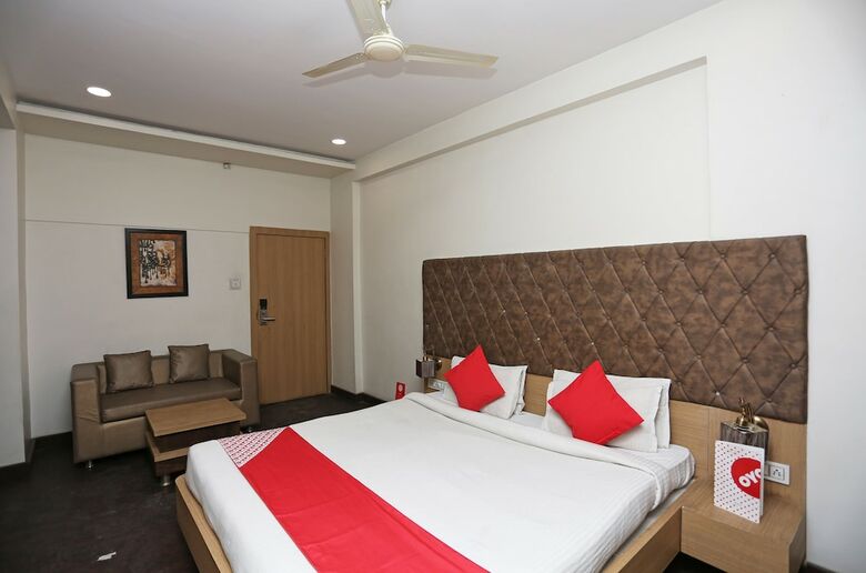 Oyo 22315 Hotel Rajdoot Gaurav