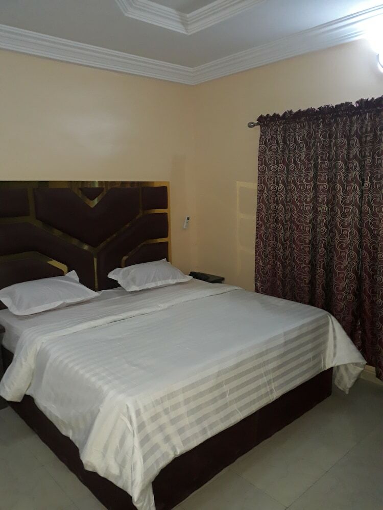 African Princess Hotel New Haven