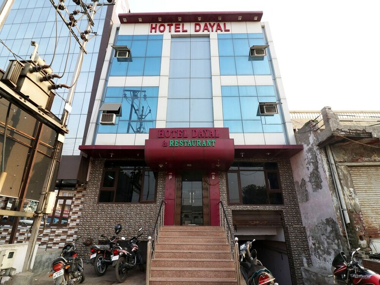 Oyo 24958 Hotel Dayal