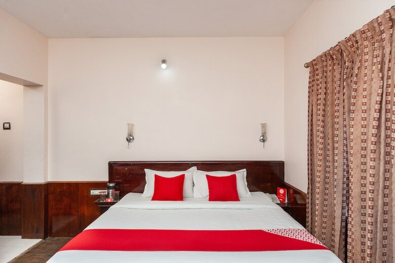 Oyo 27809 Hotel Ganapathy Garden